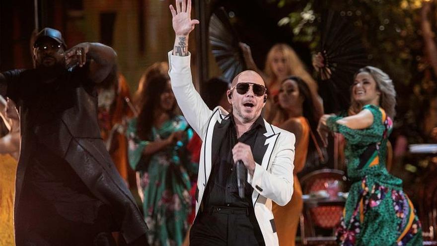 Resultado de imagen para Pitbull se estrenará como maestro de ceremonias de Premios Lo Nuestro