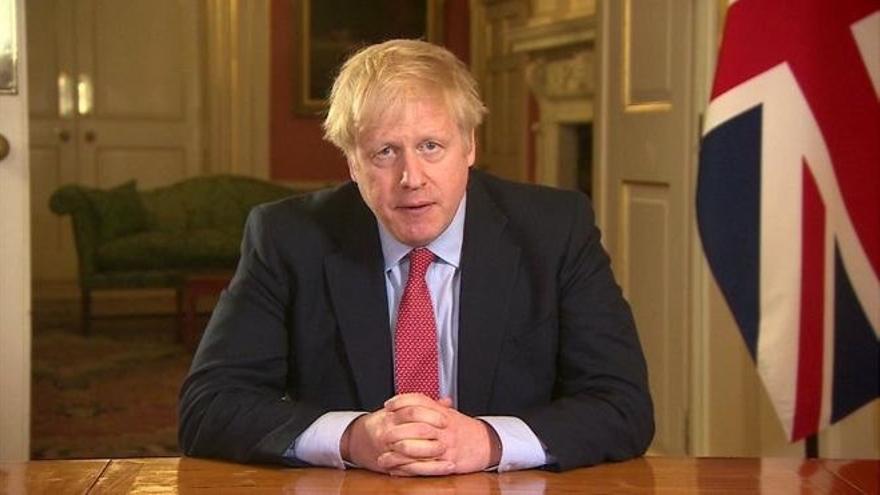 Boris Johnson anuncia un confinamiento obligatorio de tres semanas ...