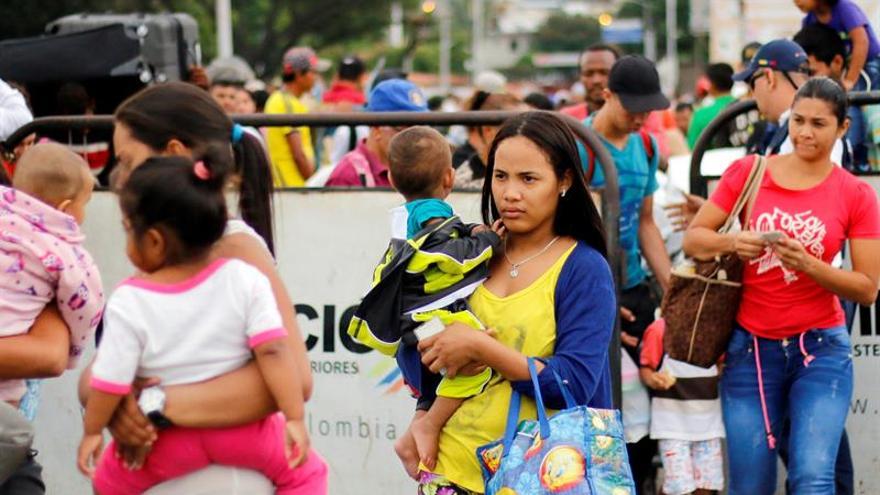 FANB - Emigrar o no Emigrar... he ahi el problema?? - Página 11 Tension-frontera-colombo-venezolana-nuevos-controles_EDIIMA20180209_0854_23