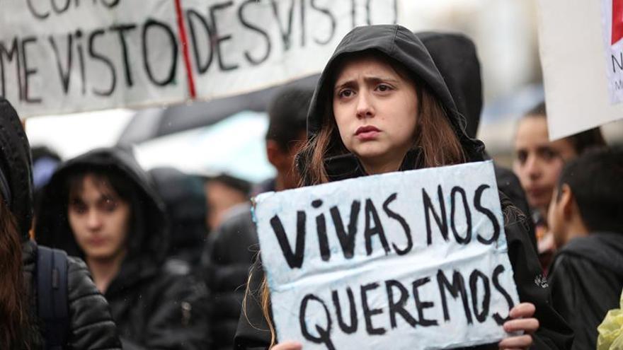 Ni Una Menos Saca Su Luto A Las Calles Por Las Mujeres Argentinas